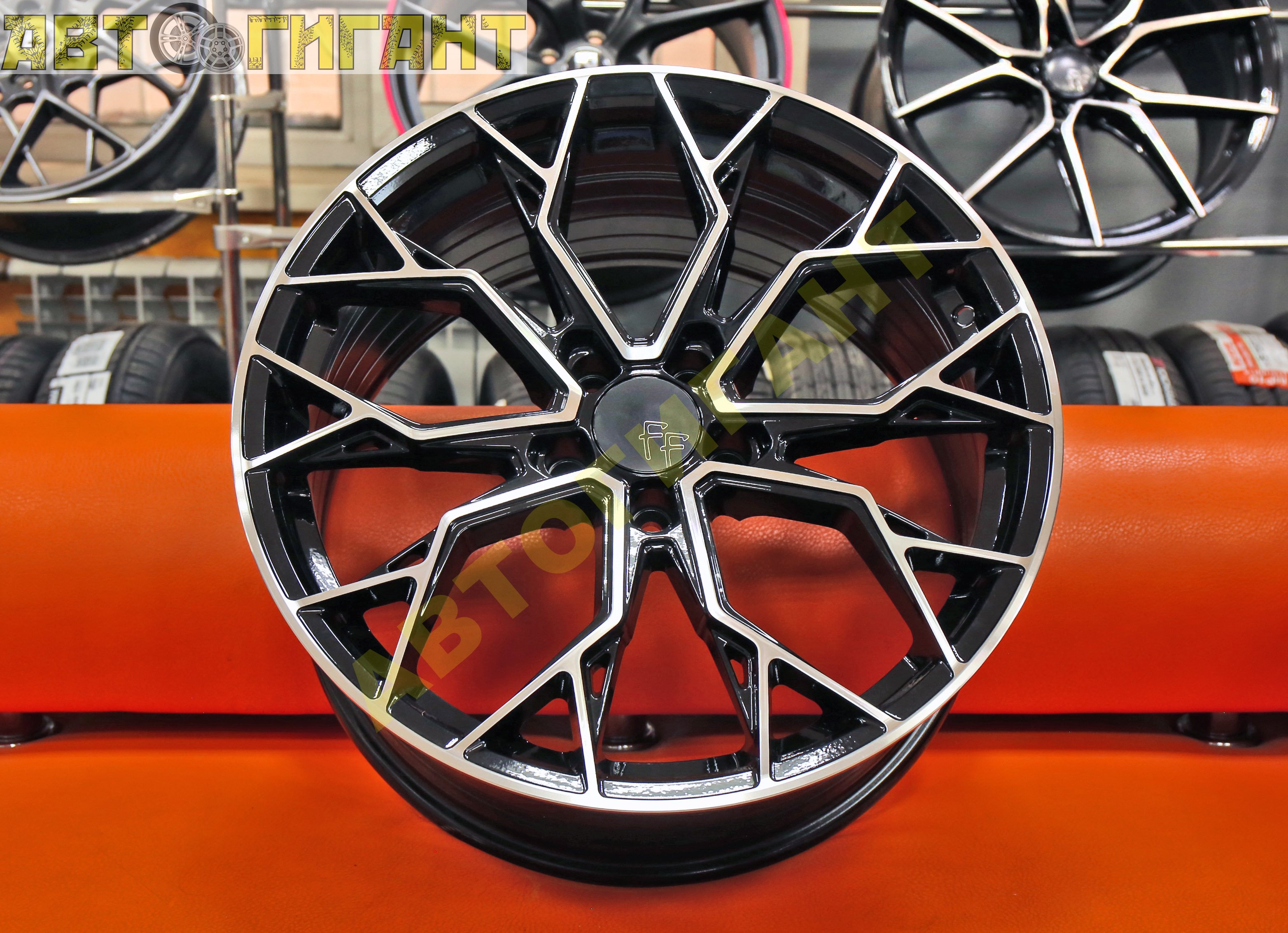 Диск литой Sakura Wheels YA5640 (537) R19*8.5 5*112 ET+30 ЦО 66,6мм купить  в Барнауле и Бийске